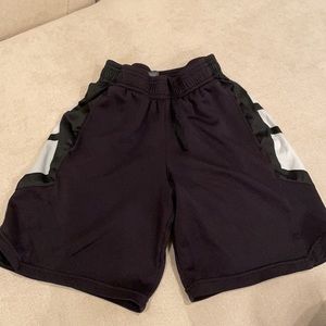 Boys Champion basketball shorts